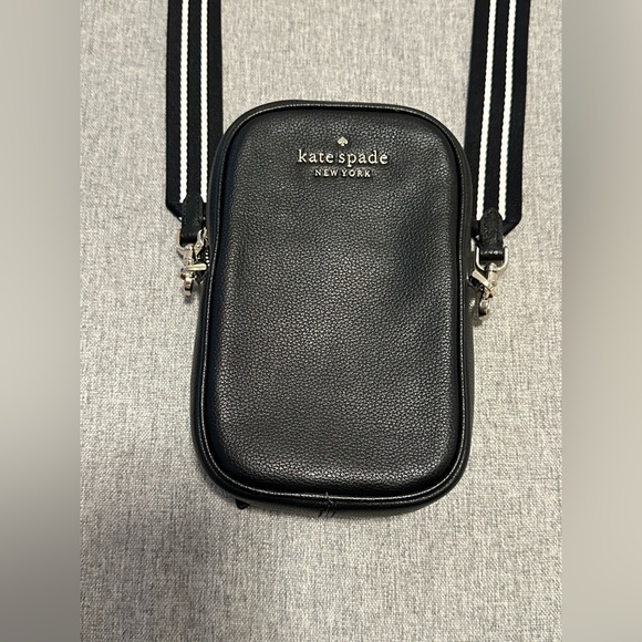 Kate Spade Crossbody - Picture 2 of 8